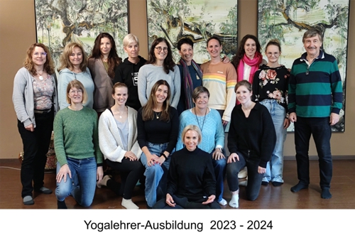 Gruppenbild-Abschluss-Yogalehrer-Ausbildung-2023-24-500.jpg Gruppenbild-Abschluss-Yogalehrer-Ausbildung-2023-24-500.jpg
